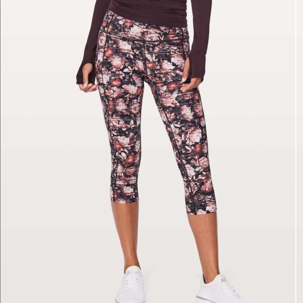 LULULEMON Fast & Free Crop Peony Floral pess 8